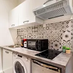 Condamine/Batignolles : Cosy Studio