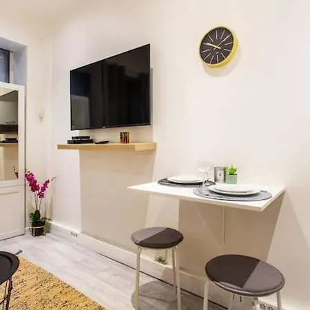 Apartment Condamine/batignolles : Cosy Studio